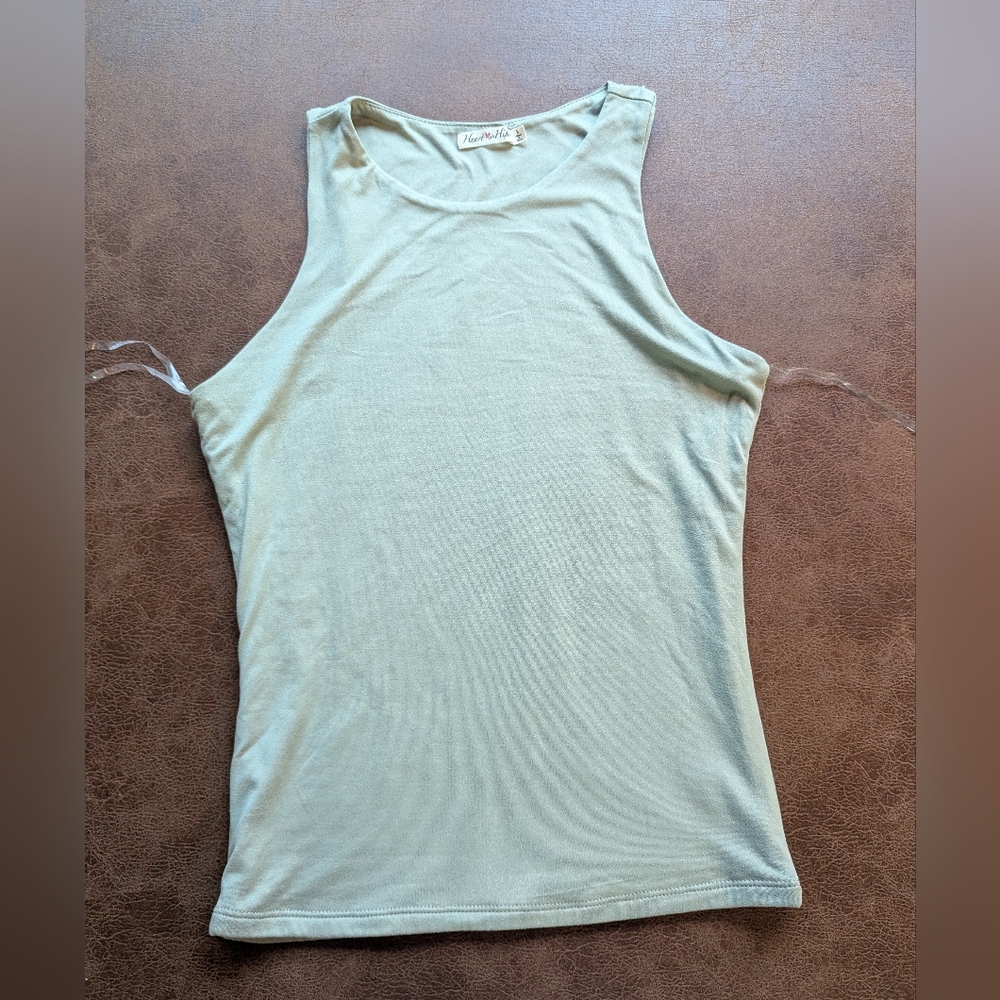 Heart And Hips Brand Soft Sleeveless Top.